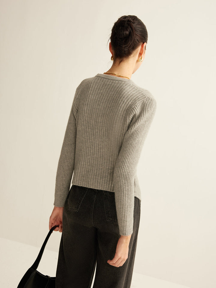 Strickcardigan für Damen mit goldenen Knöpfen – Svea