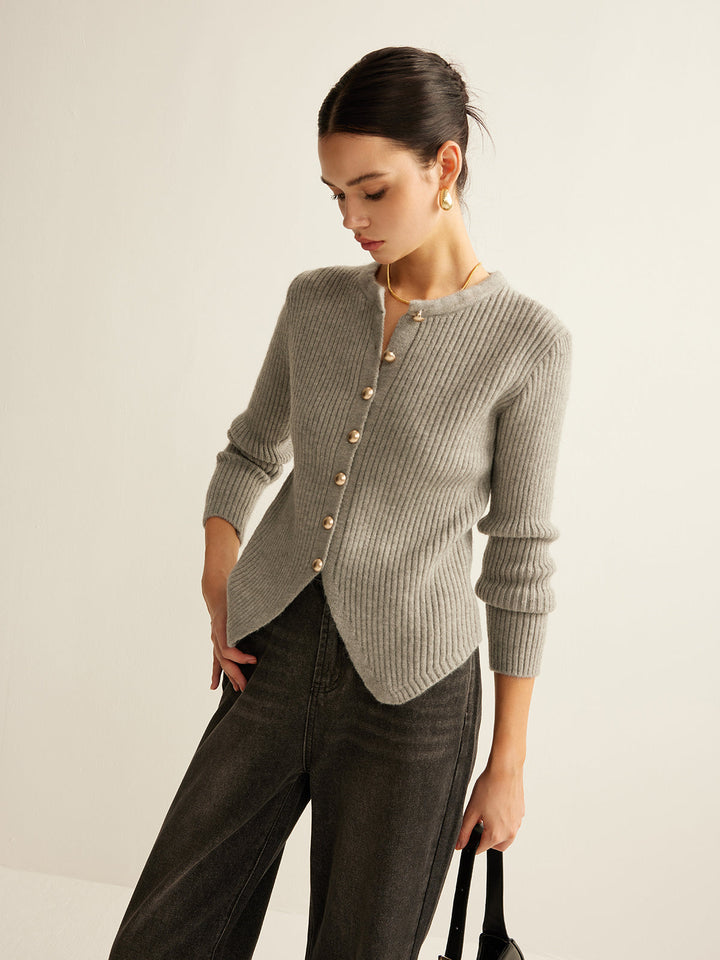 Strickcardigan für Damen mit goldenen Knöpfen – Svea