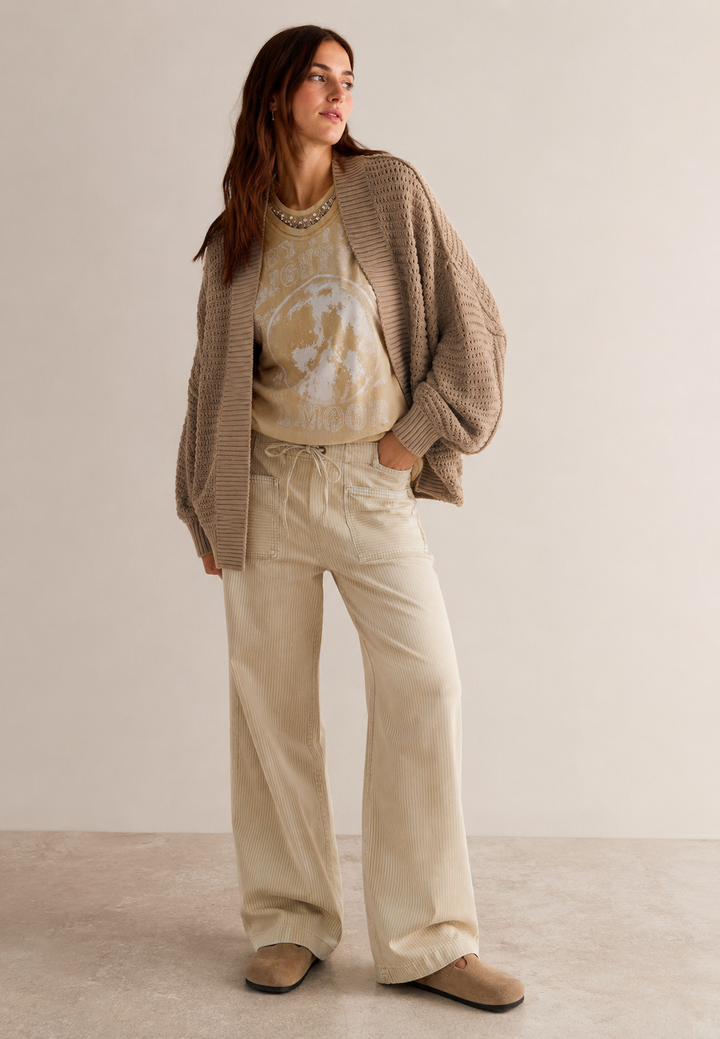 Damen-Strickjacke mit Ajourmuster und weiten Ärmeln – Solveig