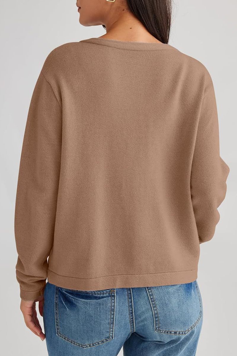 Damen-Strickjacke mit Rundhalsausschnitt, Knöpfen und Taschen – Sorelia