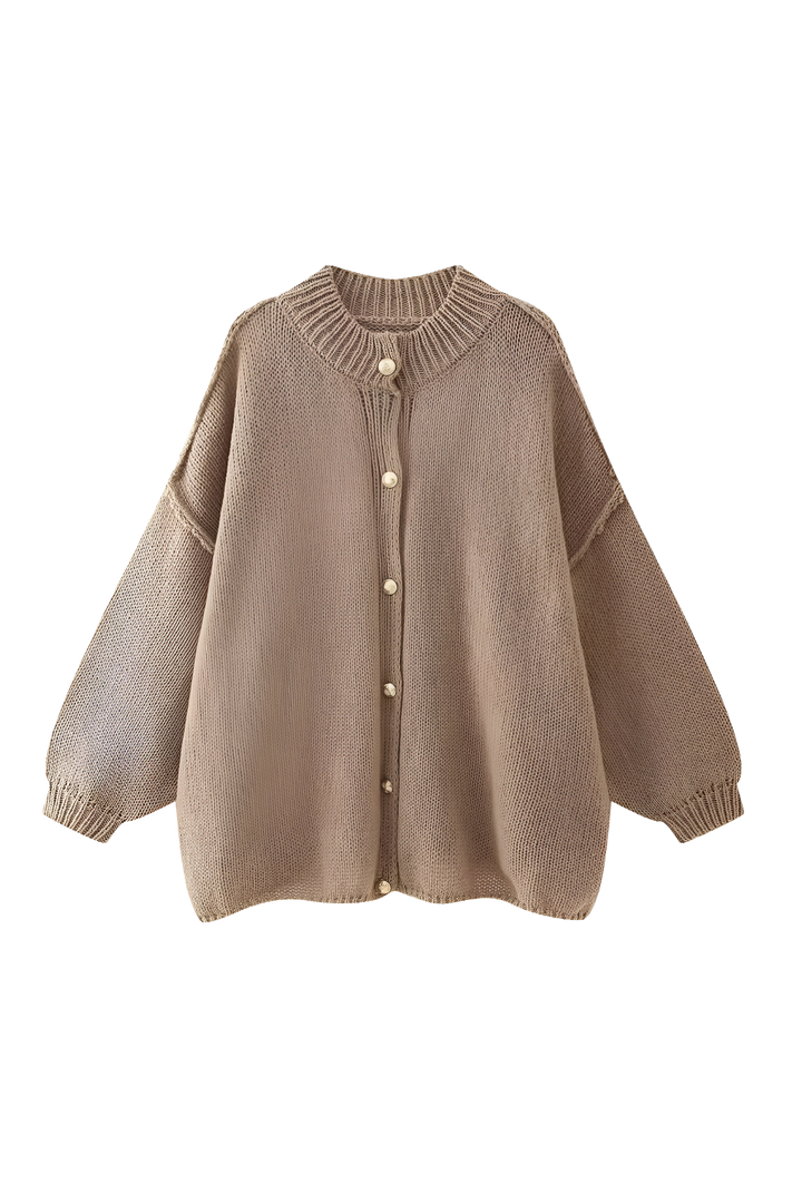 Oversize-Strickjacke mit grobem Strickmuster, Rollkragen und Metallknöpfen – Koranna