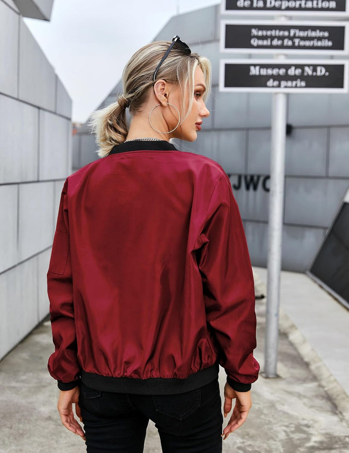 Kurze Bomberjacke für Damen mit Satin-Optik – Vianne