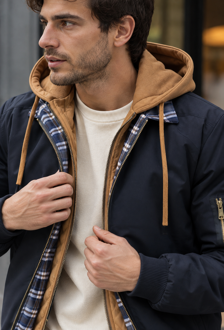 Gesteppte Herren-Bomberjacke im urbanen Stil mit aufgesetzter Kapuze - Damián