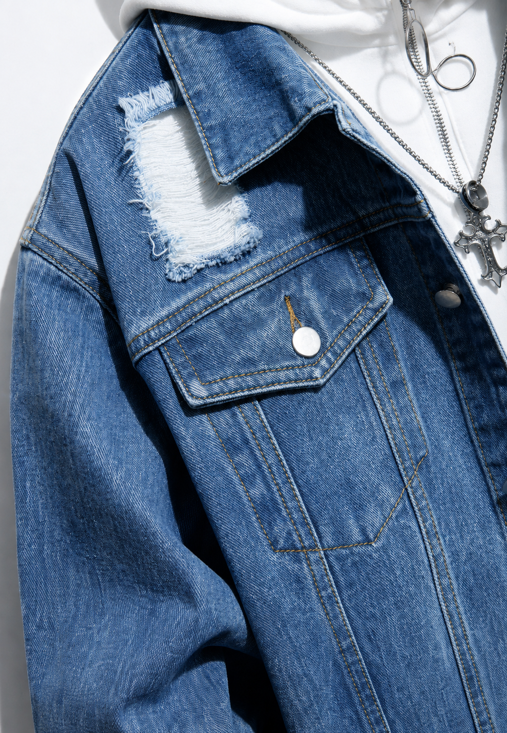 Jeansjacke im Washed-Look mit Rissen – Jannik