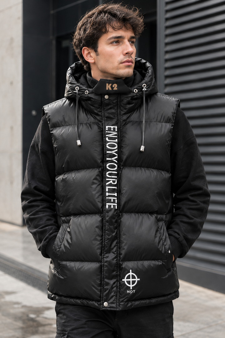 Herren-Steppweste mit verstellbarer Kapuze und glänzender Oberfläche im urbanen Stil - Keldan