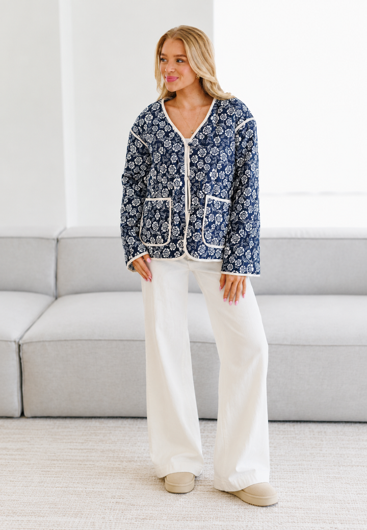 Damen-Steppjacke mit Blumenmuster und Kontrasteinfassungen - Mireva