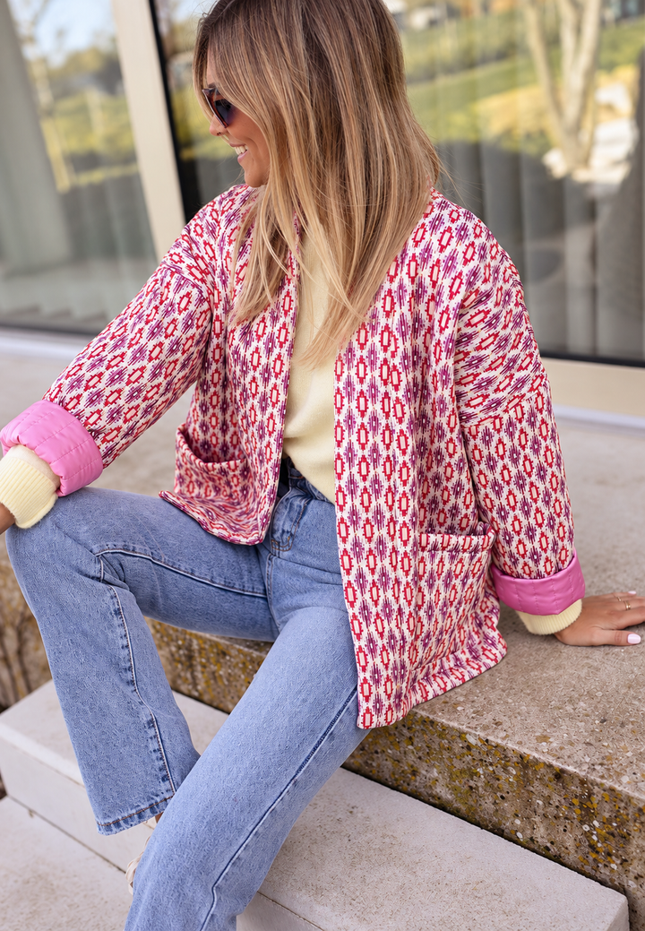Gerade geschnittene Damen-Steppjacke mit geometrischen Motiven - Eliora