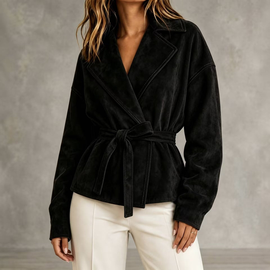 Kurze Damenjacke in Wildlederoptik mit Gürtel und Revers – Valérie