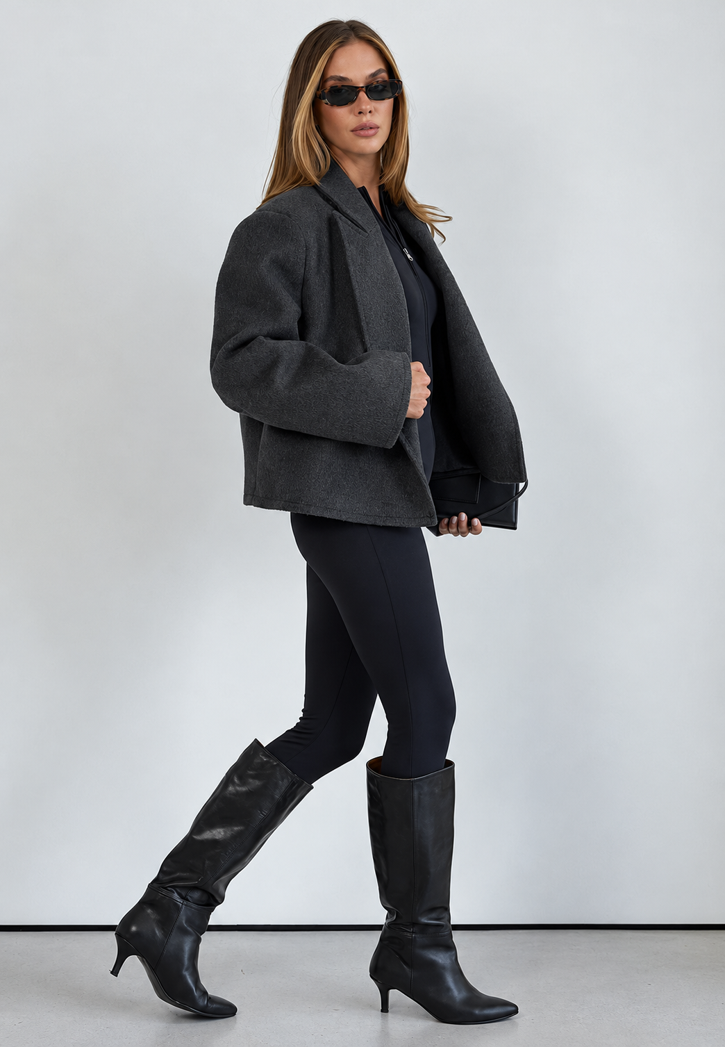 Damen kurze Jacke mit Revers und Gürtel im eleganten Stil - Ivet