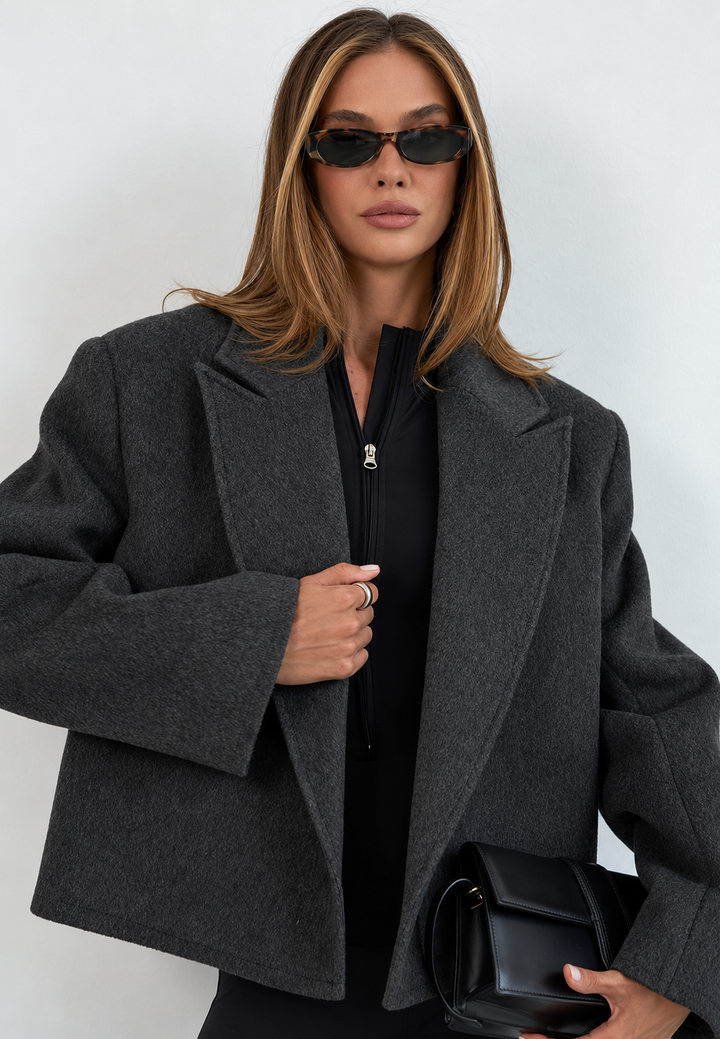 Damen kurze Jacke mit Revers und Gürtel im eleganten Stil - Ivet