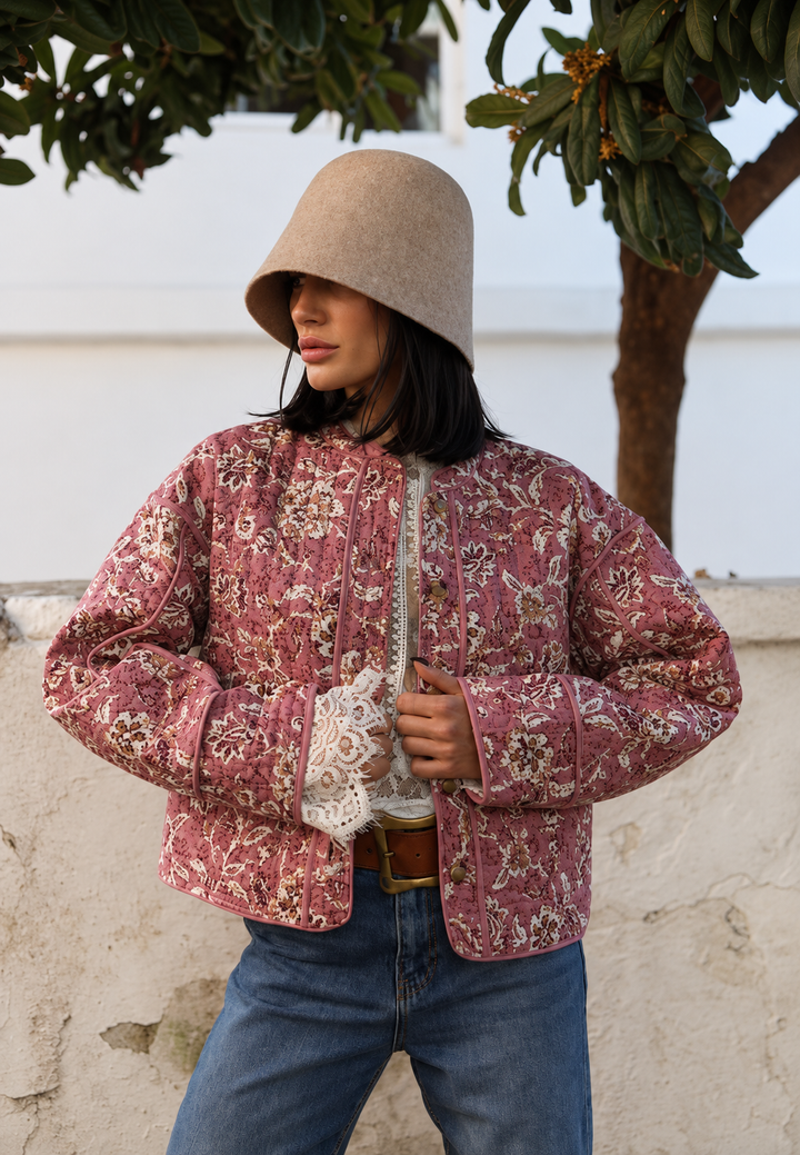 Damen Jacke mit Blumenmuster, Rautensteppung und Besatz - Orsina