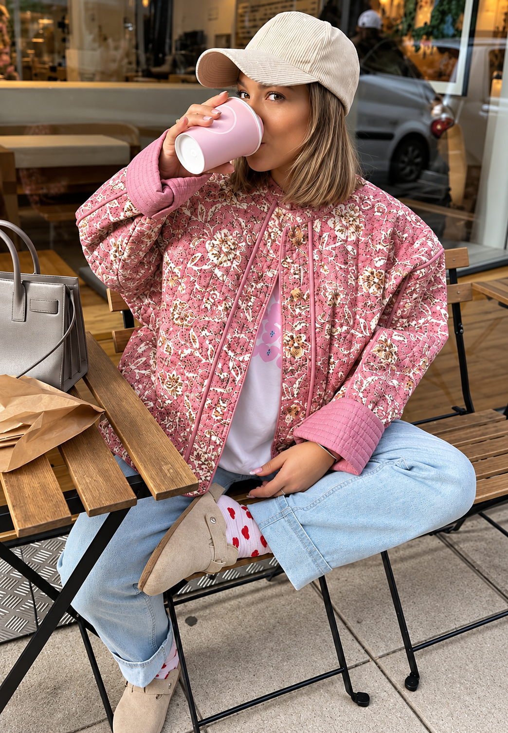 Damen Jacke mit Blumenmuster, Rautensteppung und Besatz - Orsina