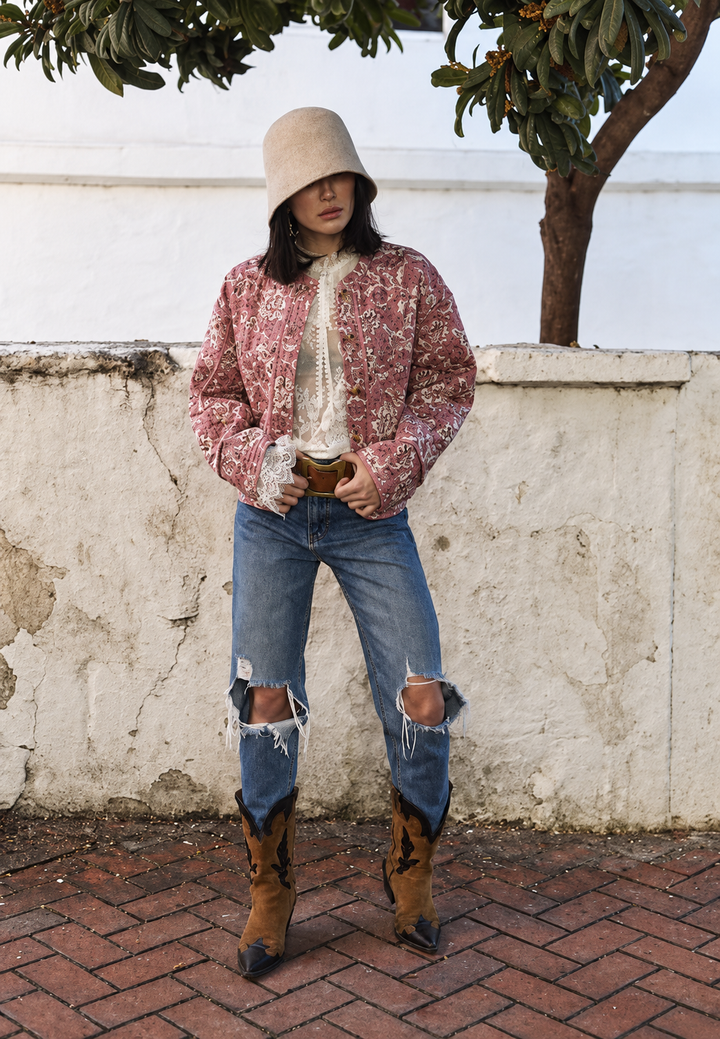 Damen Jacke mit Blumenmuster, Rautensteppung und Besatz - Orsina