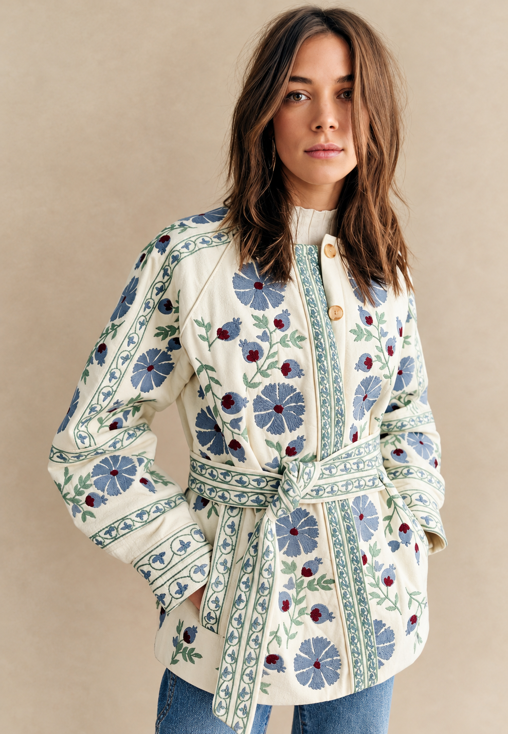 Florale Damenjacke mit verstellbarem Gürtel und langen Ärmeln - Jette