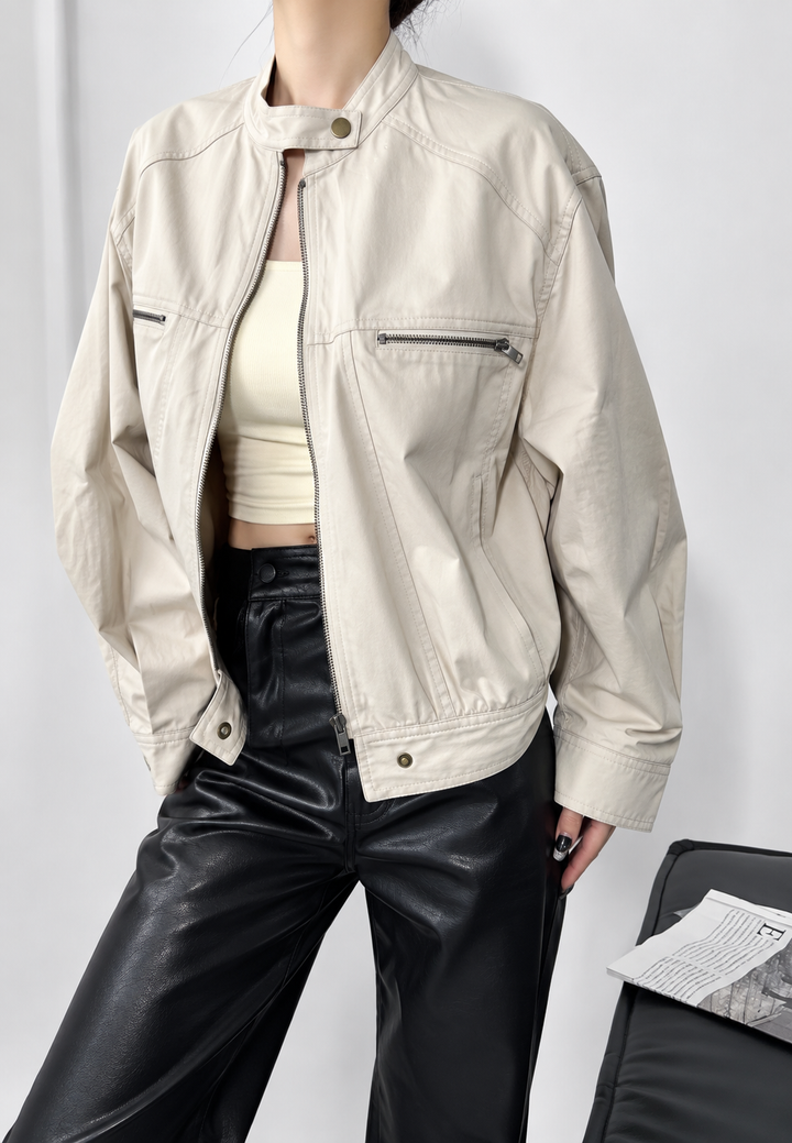 Oversize-Damenjacke mit Stehkragen, Reißverschluss und geknöpften Ärmelbündchen - Nerina