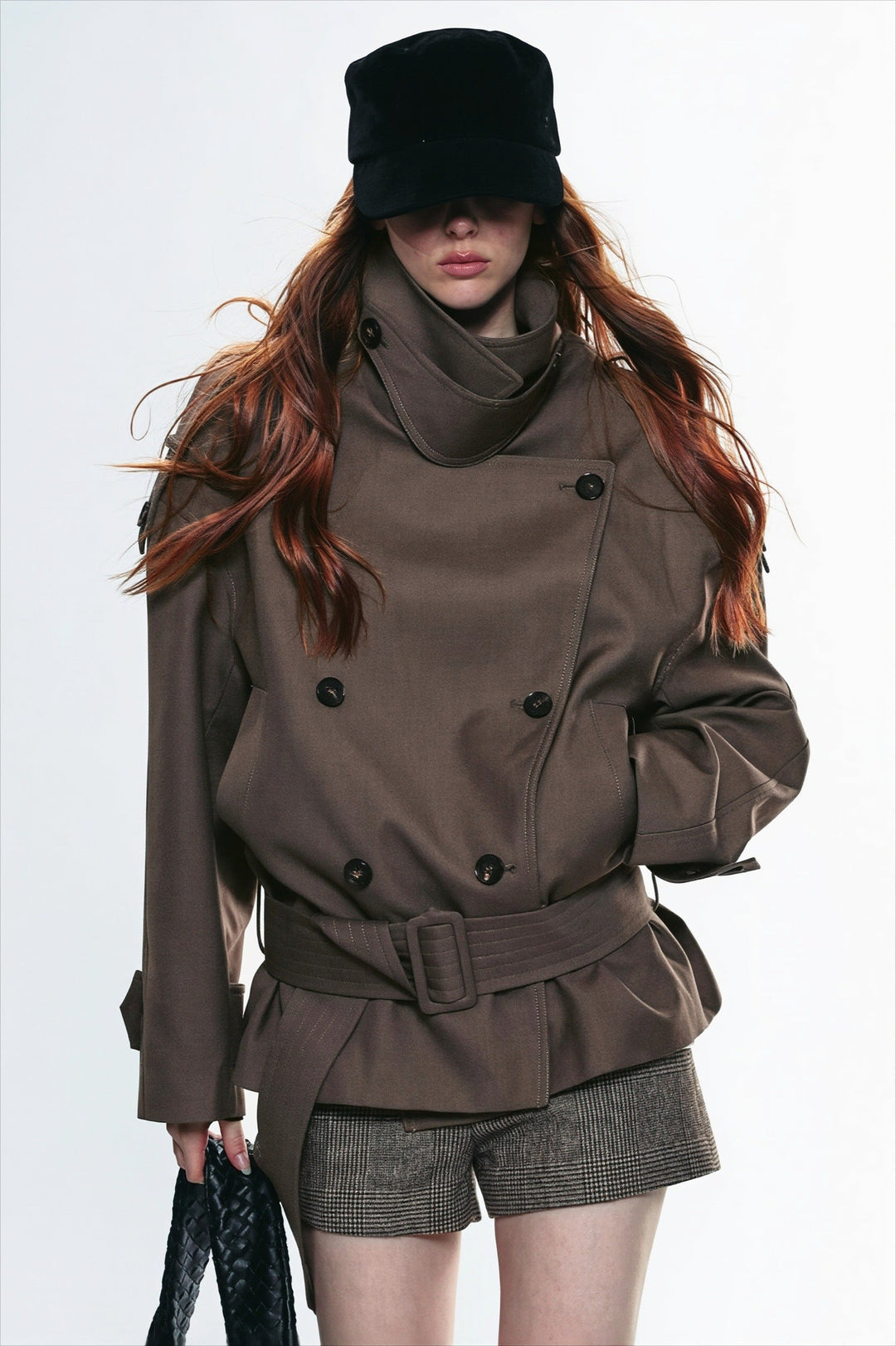 Doppelreihige Damen-Trenchcoat mit asymmetrischem Kragen und Gürtel – Iris