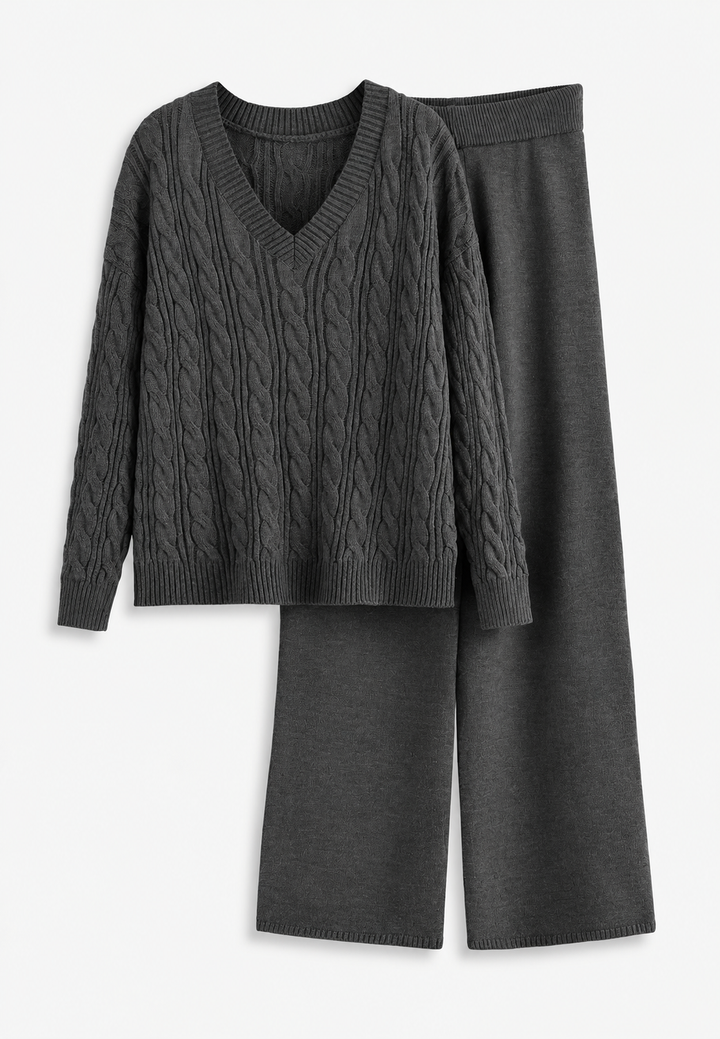 Damen-Zopfstrickset aus Pullover mit V-Ausschnitt und weiter Hose - Nélida