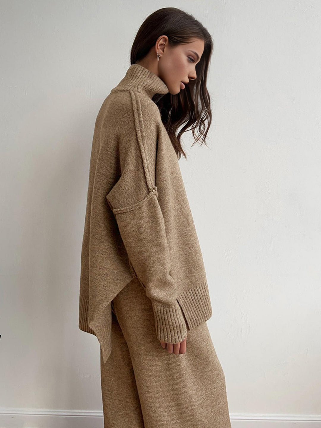 Strick-Set für Damen mit Rollkragenpullover und weit geschnittener Hose – Elske