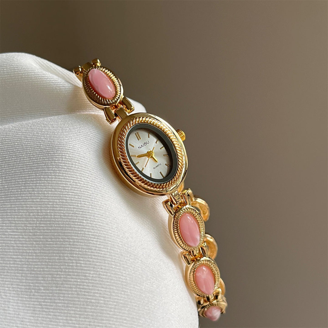 Damenschmuck Armbanduhr mit ovalem Detail - Alviera
