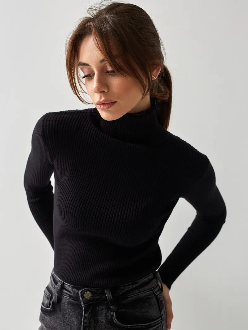 Figurbetonter Damen-Rollkragenpullover aus Rippstrick - Nélida