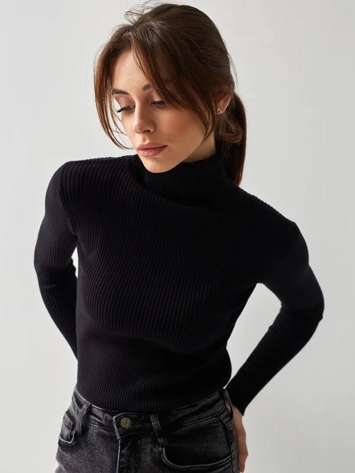 Figurbetonter Damen-Rollkragenpullover aus Rippstrick - Nélida
