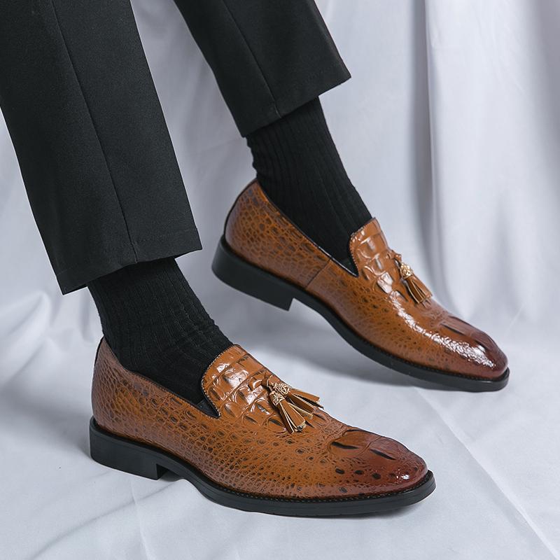 Quastenschuhe für Männer im eleganten Stil - Virek