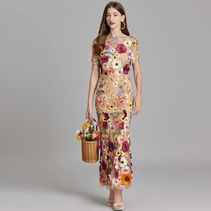 Besticktes florales langes Kleid Frau - Fiorella