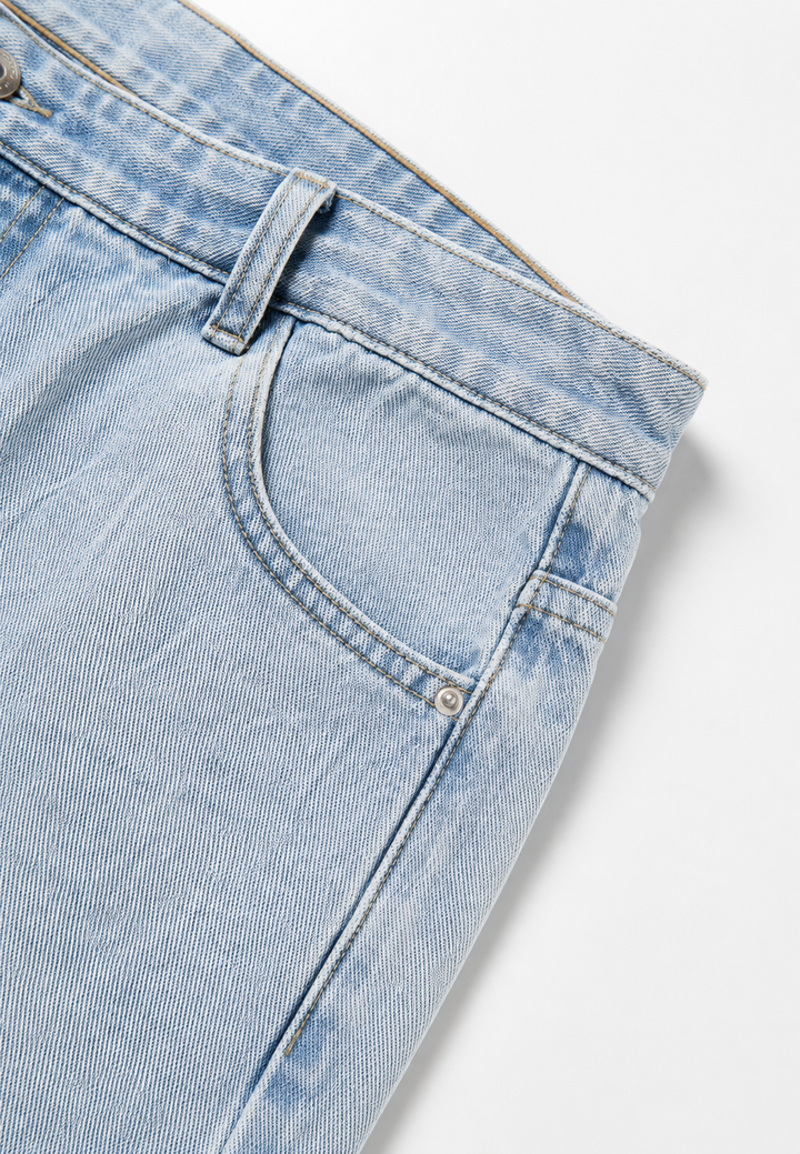 Damenjeans mit niedriger Leibhöhe, weitem Bein und langer Passform – Kerstin