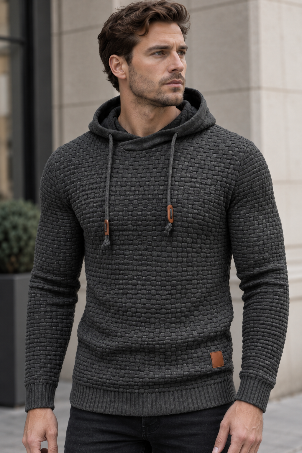 Herrenpullover mit Kapuze, strukturierter Strick und Kordelzug – Ronan