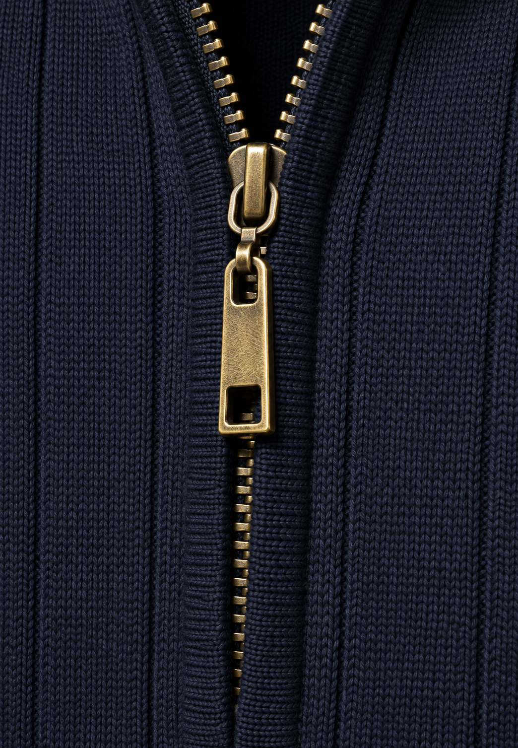 Herrenpullover mit halbem Reißverschluss, Rollkragen und Rippstrick – Mikkel