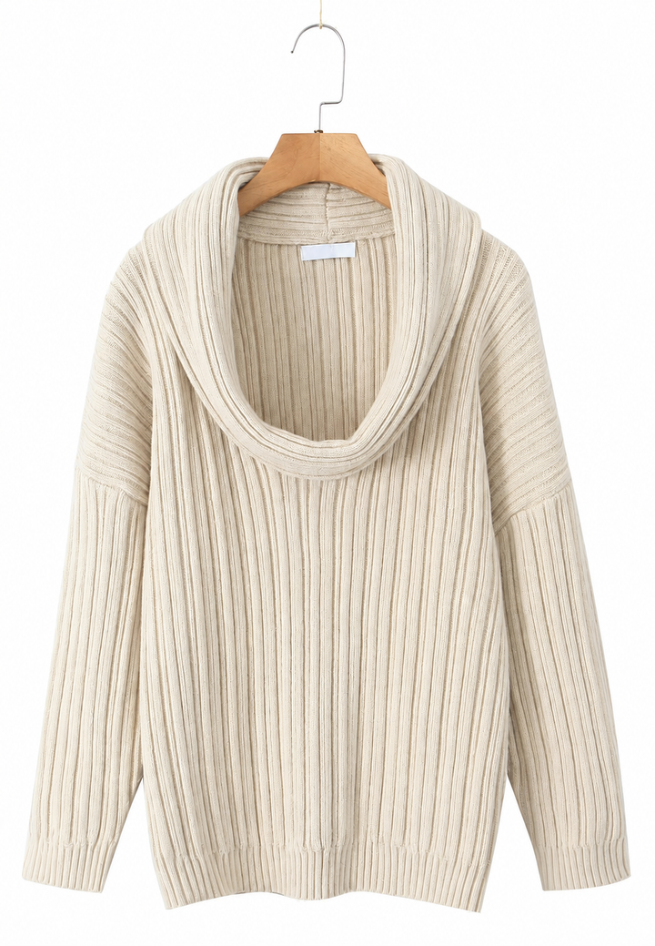 Damenpullover mit asymmetrischem Ausschnitt und freiliegender Schulter – Séverine