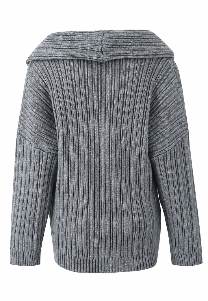 Damenpullover mit asymmetrischem Ausschnitt und freiliegender Schulter – Séverine