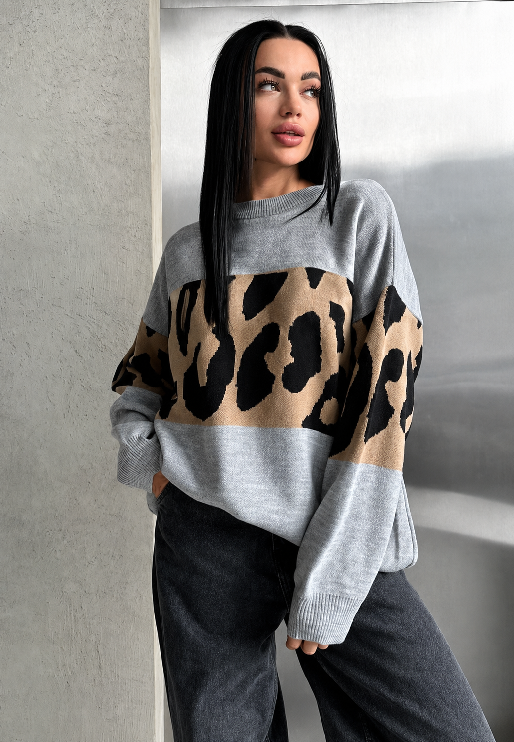 Oversize-Damenpullover mit Leopardenmuster und Farbblöcken – Delphine