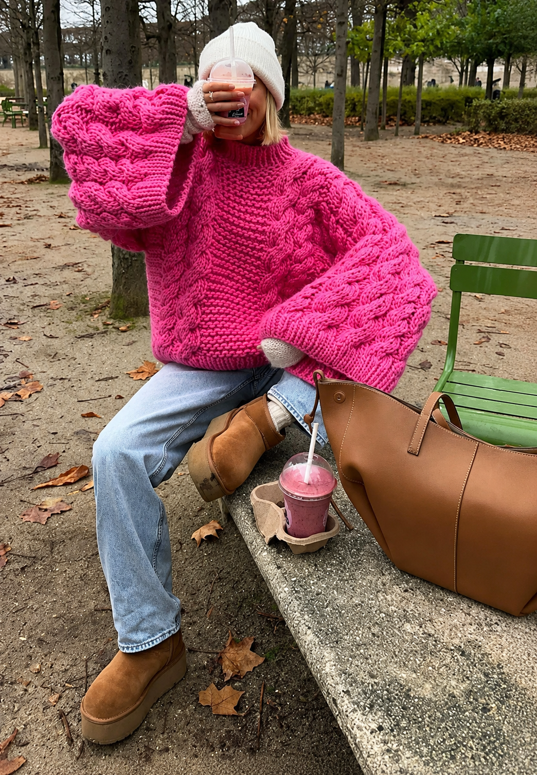 Oversize-Damenpullover mit Zopfmuster, ausgestelltem Ärmel und hohem Kragen – Nerina