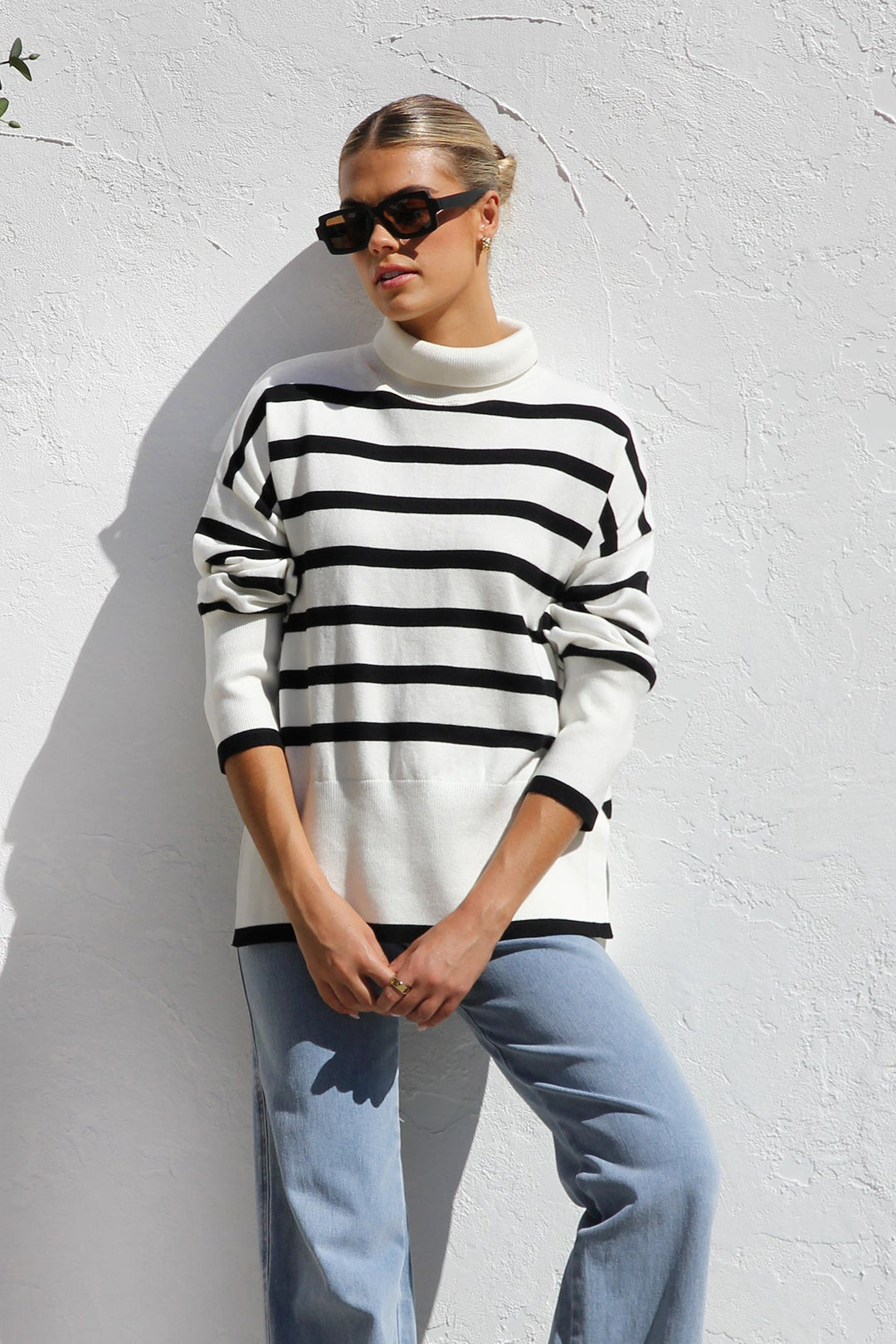Oversize-Strickpullover für Damen mit Streifen und hohem Kragen – Runa