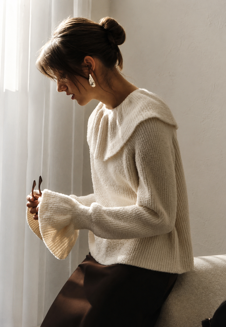 Damenpullover mit Rüschenkragen und langen Ärmeln – Capucine