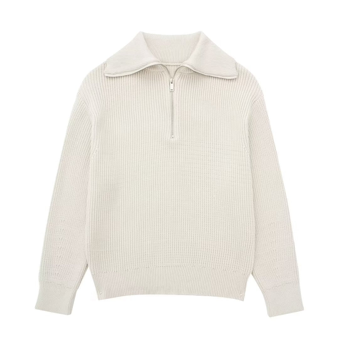 Damenpullover mit Streifen, halbem Reißverschluss und Stehkragen – Holly