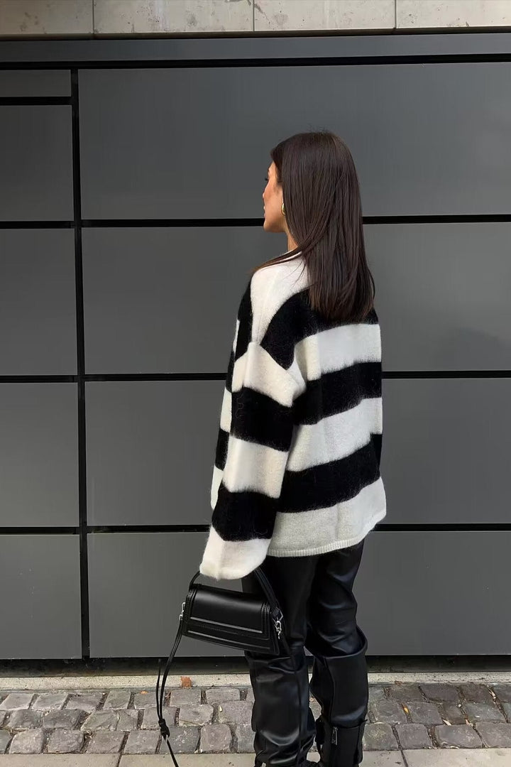 Oversize-Pullover für Damen mit Rundhalsausschnitt und überschnittenen Schultern – Hanna