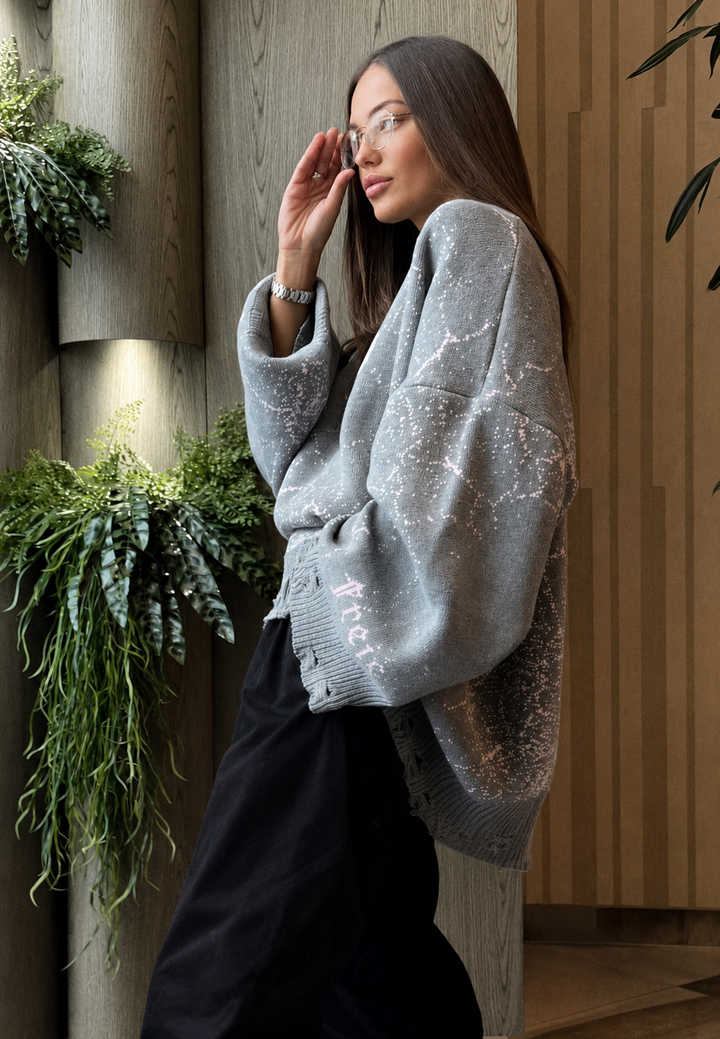Oversize-Pullover für Damen mit grafischem Print und Zerrissen-Effekt – Liora