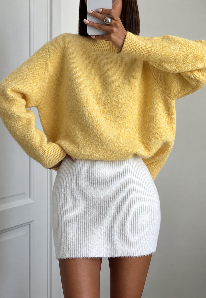 Damen-Oversize-Pullover aus flauschigem Strick mit Rundhalsausschnitt - Agneta