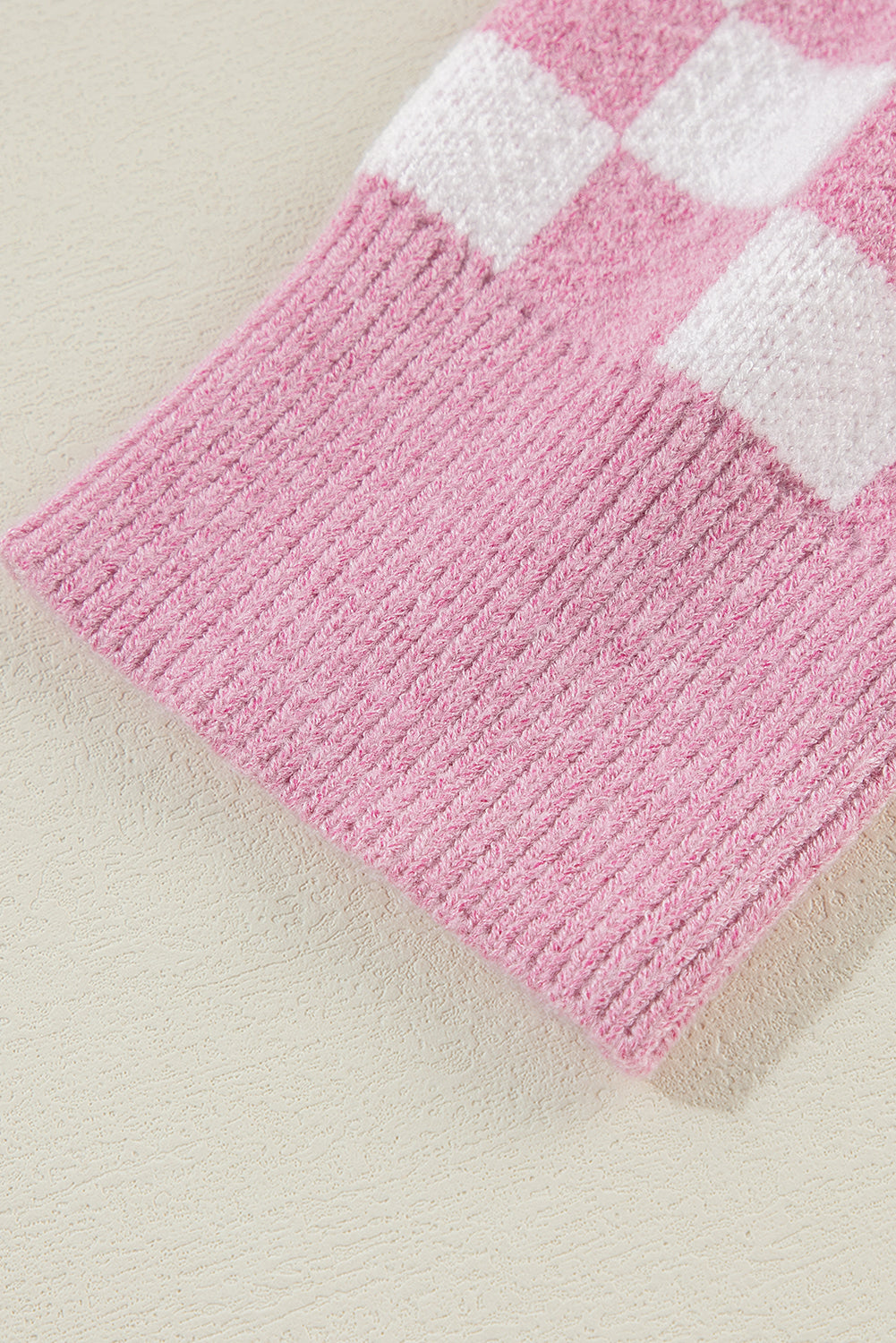 Aude - Karierter V-Ausschnitt Pullover mit Knöpfen und hängenden Schultern