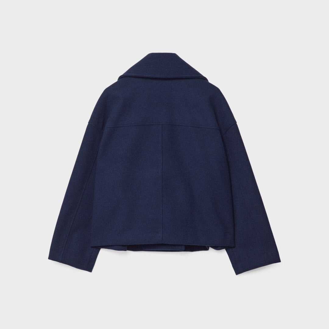 Kurze Damen-Wolljacke mit doppelreihigen Knöpfen - Heidi