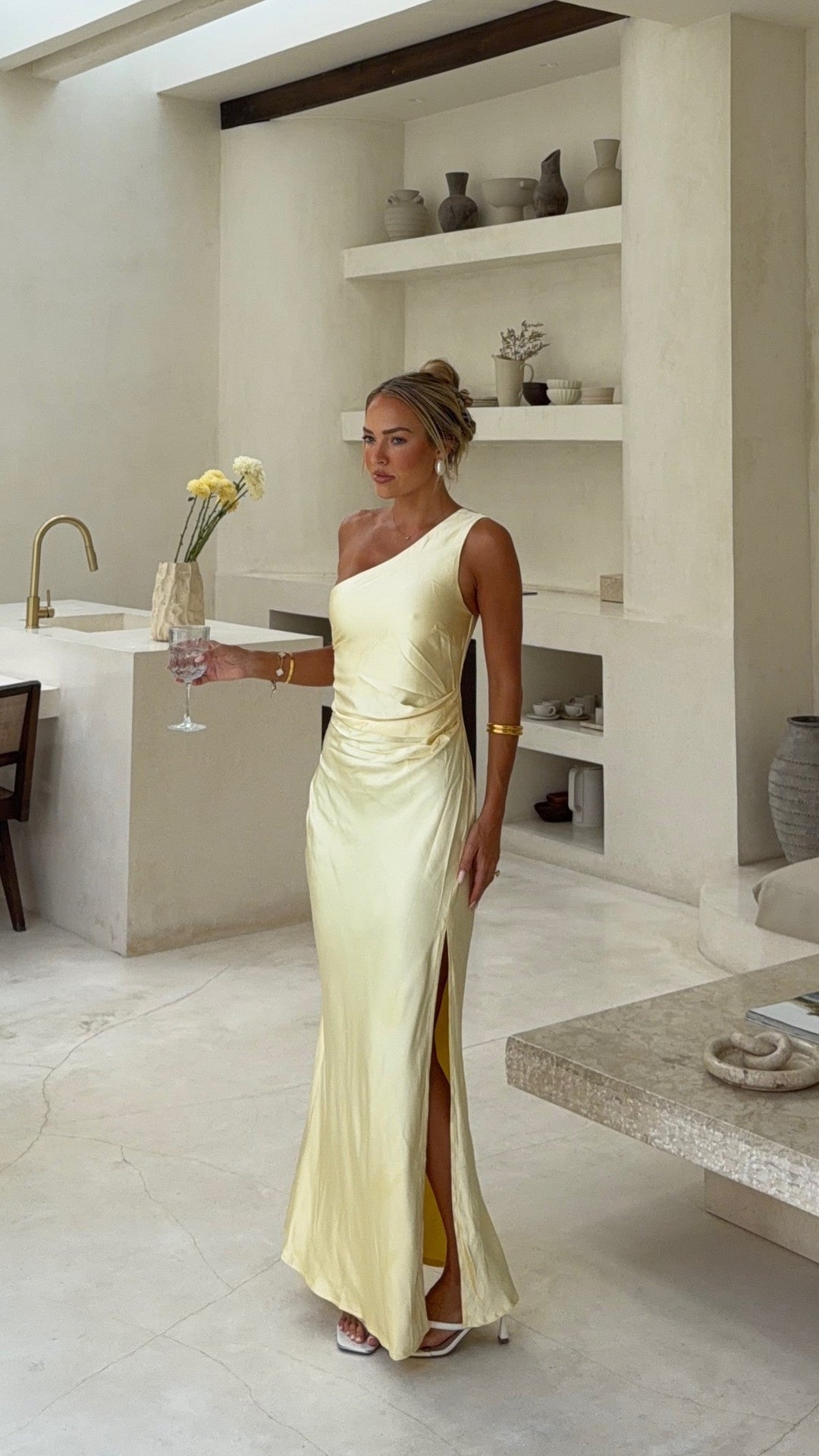 Langes One-Shoulder-Kleid für Damen – Rousa